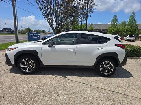 Used 2024 Subaru Crosstrek 2.0i Premium image 9