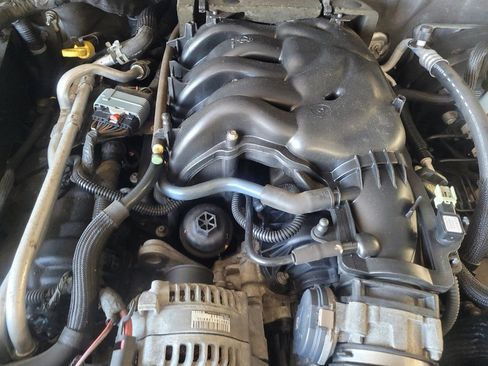 Used 2015 Jeep Wrangler Unlimited Sport w/ Connectivity Group image 30