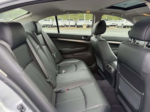 Used 2015 INFINITI Q40 AWD w/ Navigation Package image 16