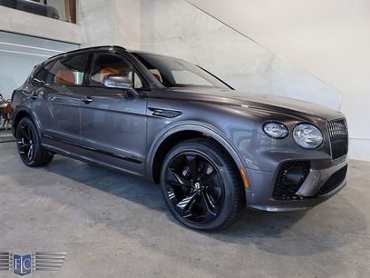 Used 2023 Bentley Bentayga Extended Wheelbase