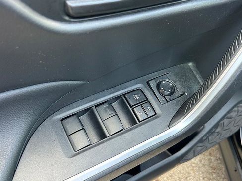 Certified 2023 Toyota RAV4 LE AWD/4WD image 15