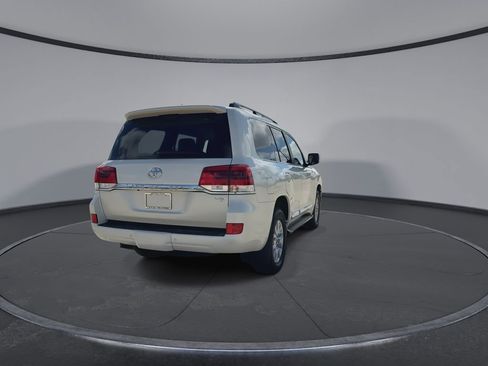 Used 2021 Toyota Land Cruiser image 8