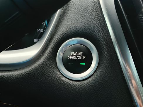 Used 2018 Chevrolet Traverse Premier w/ Redline Edition FWD image 32