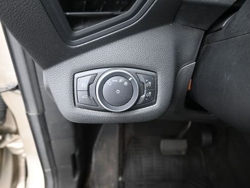 Used 2017 Ford Escape SE w/ SE Cold Weather Package image 12