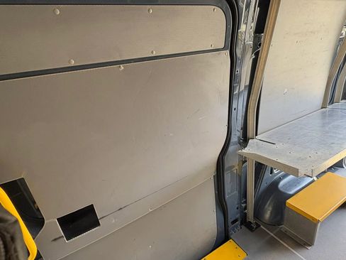 Used 2018 Mercedes-Benz Sprinter 2500 image 26