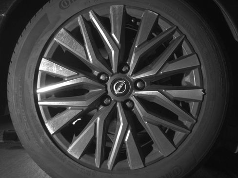 Used 2025 Nissan Altima 2.5 SV FWD image 18