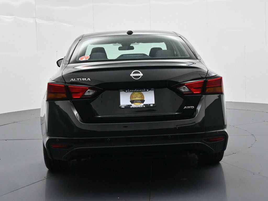 Used 2025 Nissan Altima 2.5 SV AWD/4WD image 7