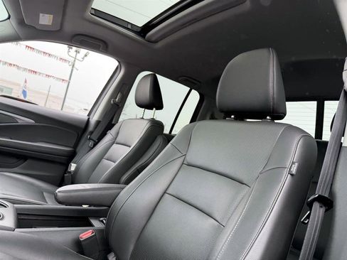 Used 2023 Honda Ridgeline RTL-E image 9