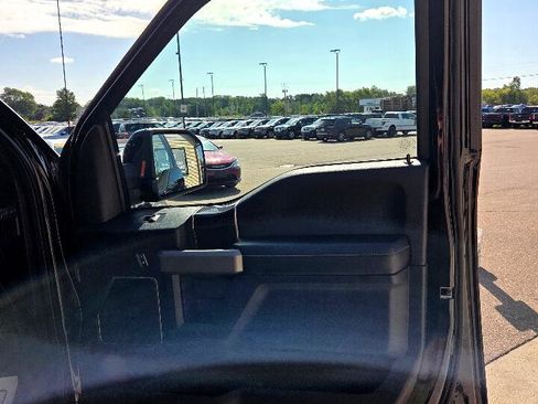 Used 2018 Ford F150 Raptor w/ Equipment Group 802A Luxury image 16