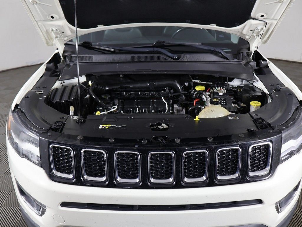 Used 2020 Jeep Compass Limited w/ Premium Lighting Group AWD/4WD image 19
