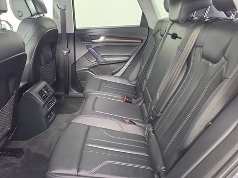 Used 2024 Audi Q5 2.0T Premium Plus w/ Premium Plus Package AWD/4WD image 40