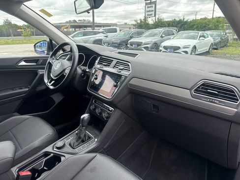 Used 2019 Volkswagen Tiguan SE w/ Panoramic Sunroof Package AWD/4WD image 21