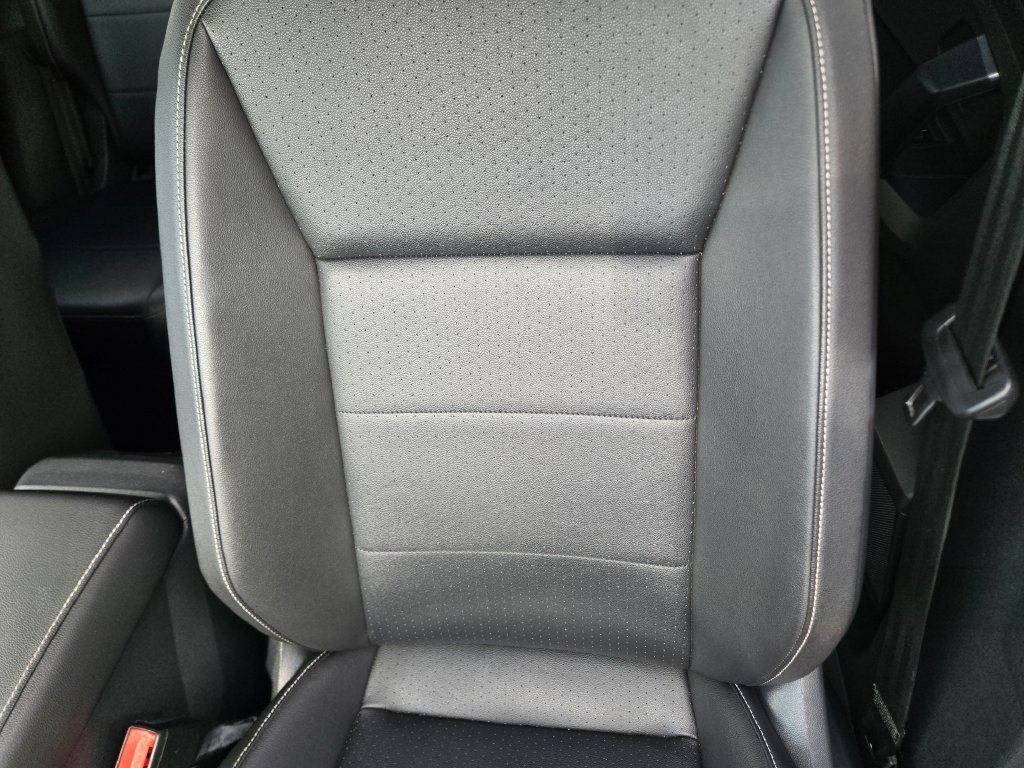 Used 2021 Volkswagen Tiguan SEL AWD/4WD image 18