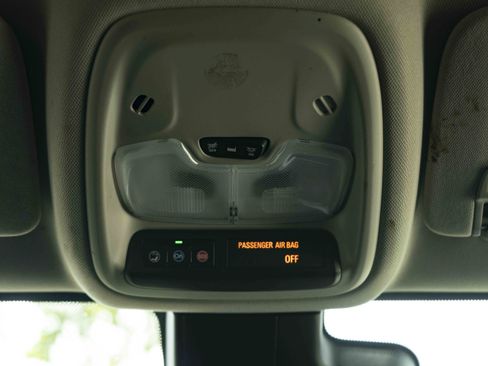Used 2024 Buick Encore GX Preferred FWD image 35
