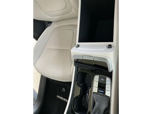 Certified 2025 Hyundai Tucson SEL image 8