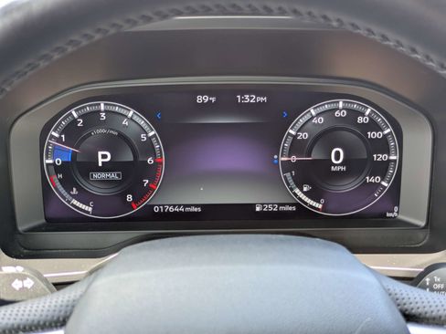 Used 2024 Mitsubishi Outlander FWD image 19