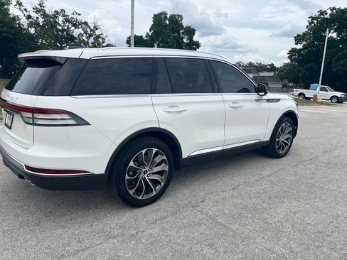 Used 2025 Lincoln Aviator AWD w/ Equipment Group 101A image 4