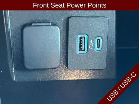 Certified 2022 Ford Explorer XLT w/ Equipment Group 202A image 11