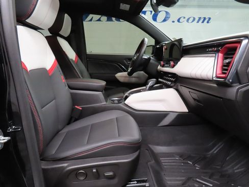 Used 2024 GMC Canyon AT4X image 29