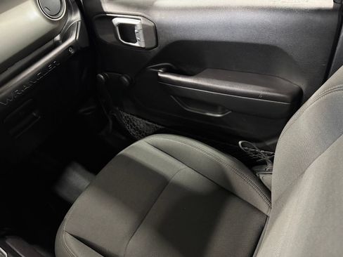 Used 2018 Jeep Wrangler Sport AWD/4WD image 42