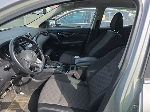 Used 2022 Nissan Rogue Sport SV FWD image 11