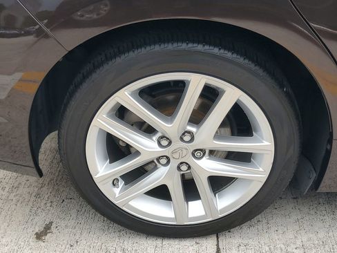 Used 2016 Lexus CT 200h w/ Navigation Package FWD image 7