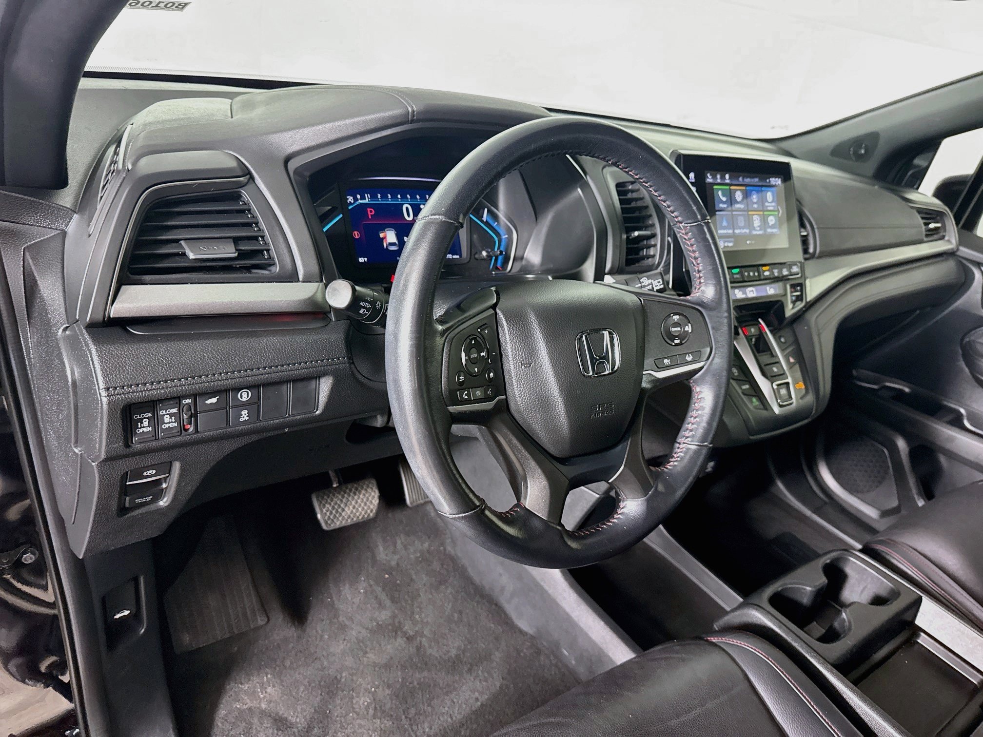 Used 2024 Honda Odyssey Sport image 8