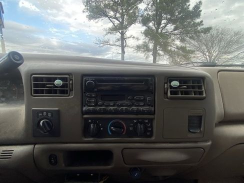 Used 2002 Ford F350 Lariat image 20