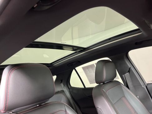 Certified 2023 Chevrolet Equinox RS image 5