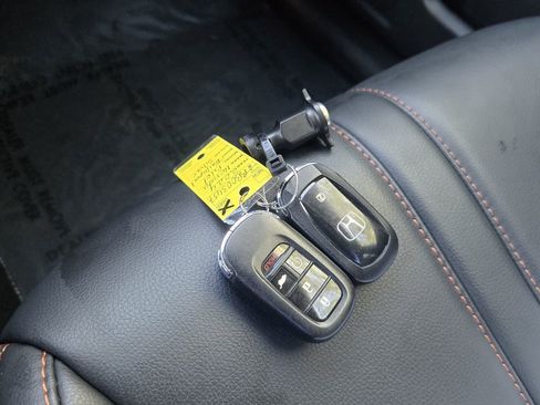 Used 2024 Honda Pilot TrailSport image 18