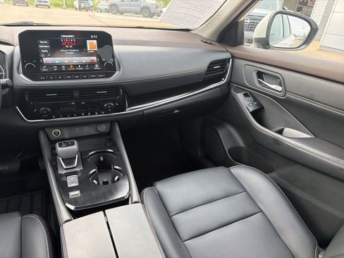 Used 2023 Nissan Rogue SL w/ SL Premium Package image 19