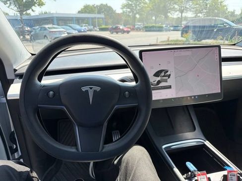 Used 2021 Tesla Model Y Performance AWD/4WD image 16