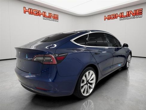 Used 2018 Tesla Model 3 Mid Range RWD image 5
