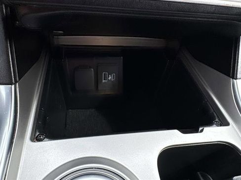 Used 2022 Ford Explorer XLT w/ Equipment Group 202A image 18