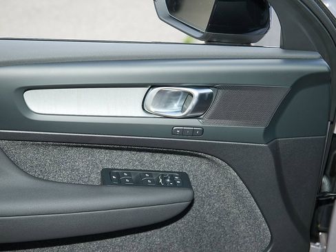 New 2026 Volvo XC40 B5 Plus w/ Protection Package Premier image 10