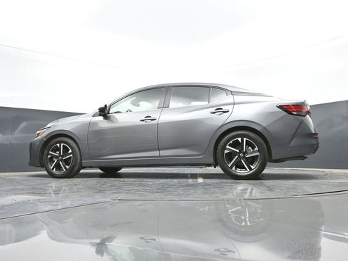 Used 2025 Nissan Sentra SV FWD image 41