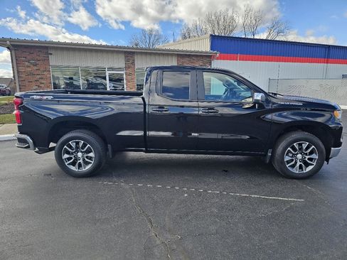 Used 2024 Chevrolet Silverado 1500 LT image 2