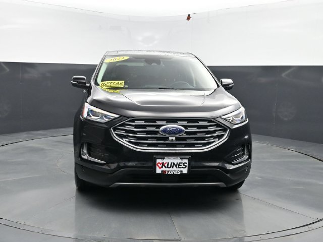 Used 2022 Ford Edge Titanium w/ Equipment Group 301A AWD/4WD image 2