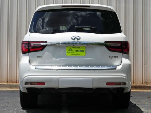 Used 2024 INFINITI QX80 Sensory w/ Cargo Package AWD/4WD image 11