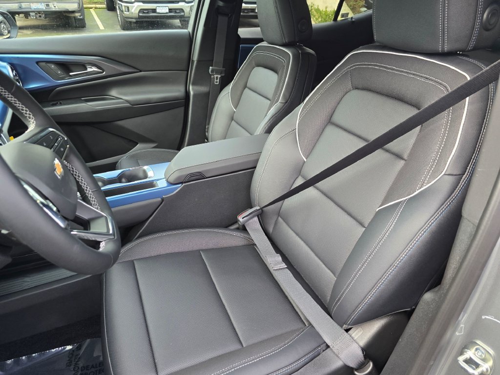 New 2026 Chevrolet Equinox EV LT w/ Convenience Package II AWD/4WD image 23