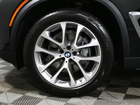 New 2026 BMW X5 xDrive40i w/ Premium Package image 12