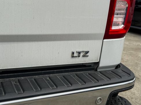 Used 2017 Chevrolet Silverado 1500 LTZ w/ Sport Package AWD/4WD image 19