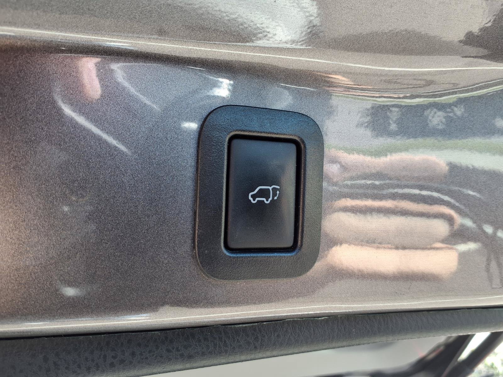 Used 2018 Toyota Highlander SE AWD/4WD image 26