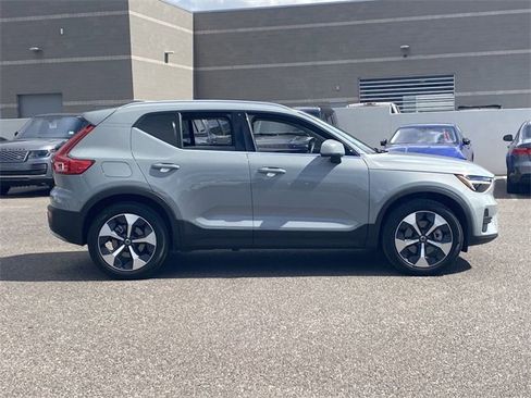 New 2025 Volvo XC40 B5 Core w/ Protection Package Premier image 6