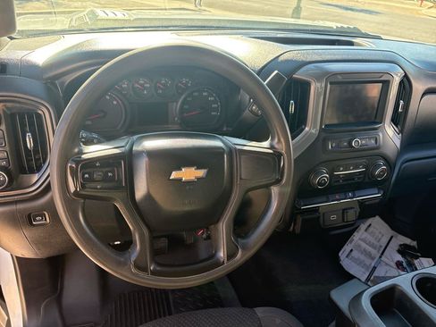 Used 2020 Chevrolet Silverado 2500 Custom AWD/4WD image 11