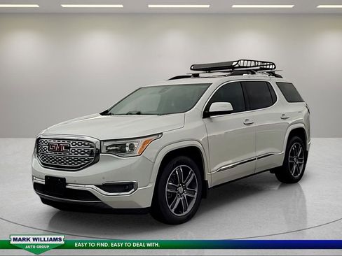 Used 2017 GMC Acadia Denali w/ Technology Package image 4