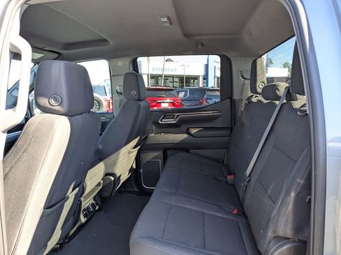 Used 2025 Chevrolet Silverado 1500 LT image 14