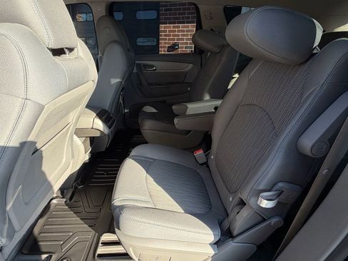 Used 2017 Chevrolet Traverse LT AWD/4WD image 10