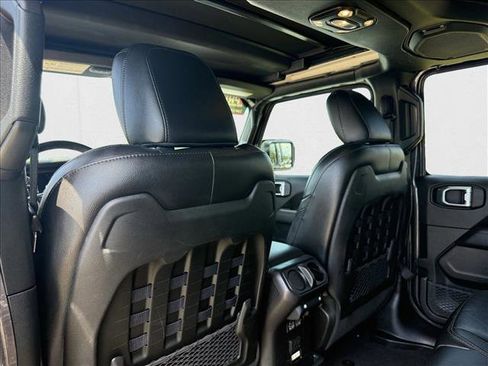 Used 2021 Jeep Wrangler Unlimited Rubicon image 16