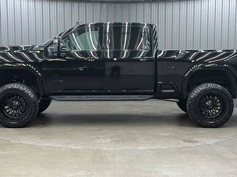 Used 2026 GMC Sierra 2500 AT4 AWD/4WD image 2
